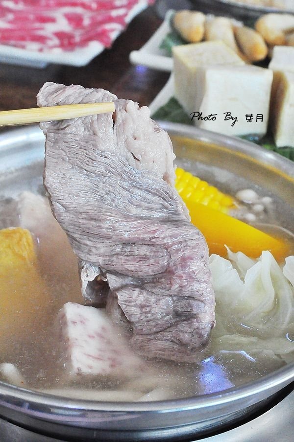 平鎮美食鍋神單點涮涮鍋松阪豬霜降牛