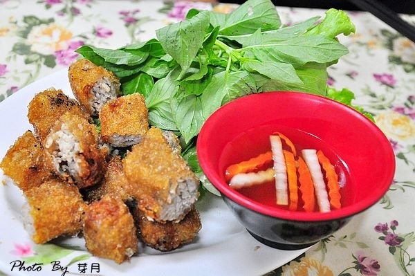 龍潭美食越好ㄔ越南美食咖哩法國麵包米粉河粉炸肉捲煎燒餅