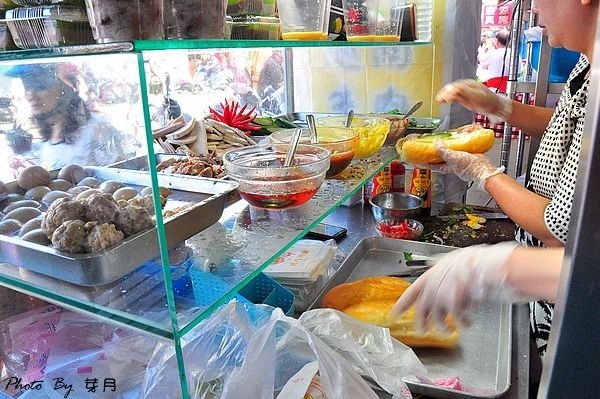 桃園中壢龍岡忠貞市場好吃美食推薦越南法國麵包異國排隊早餐大份量