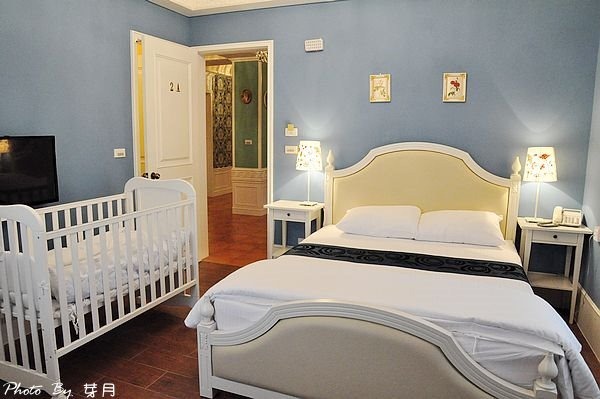 宜蘭壯圍民宿推薦上萊茵莊園歐式親子嬰兒床水晶燈房價電話