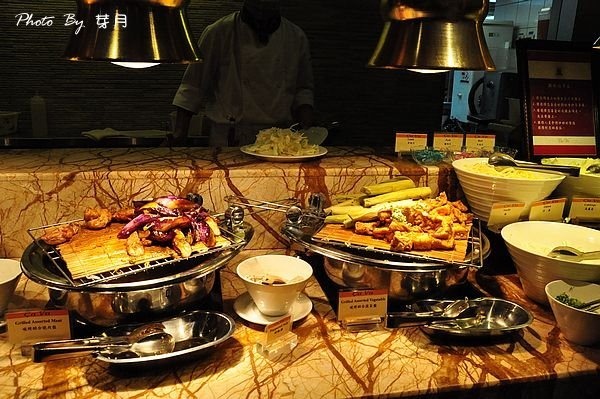 桃園Buffet美食翰品酒店Ça Va西餐廳吃到飽二人同行一人免費2015火車站歐式營業時間電話價位
