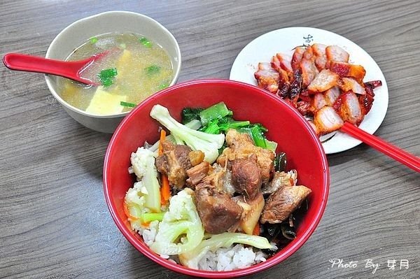 龍潭大池複園焢肉飯味噌湯喝到飽